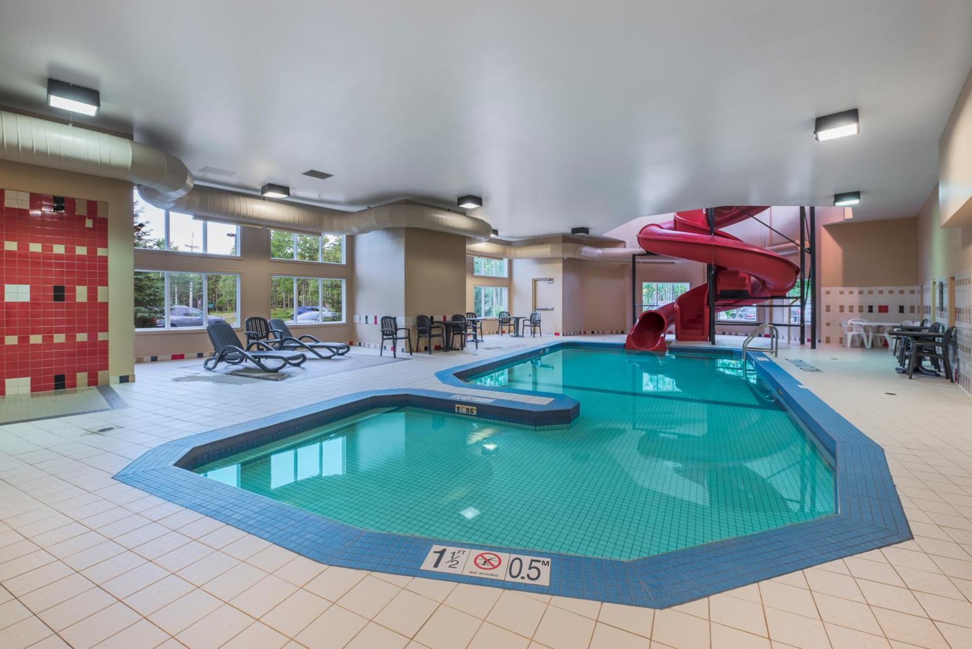 Quality Inn Airport Moncton Exterior photo