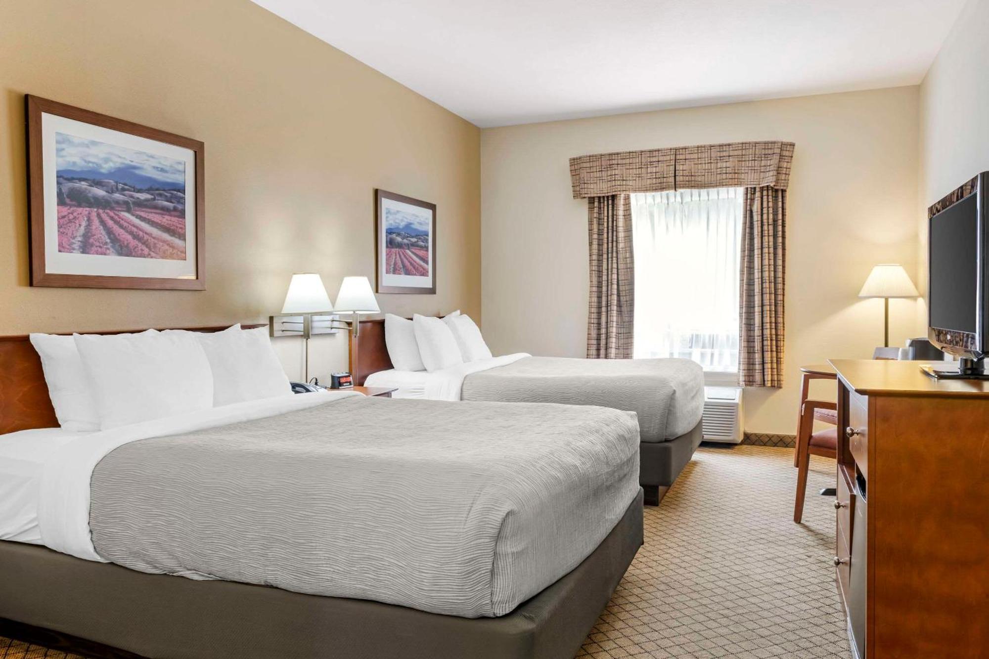 Quality Inn Airport Moncton Exterior photo
