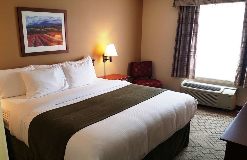 Quality Inn Airport Moncton Exterior photo